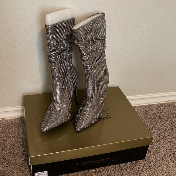 Thalia Sodi Booties “Rachelell2F” Pewter Blg Brand New size 7M - Picture 5 of 6
